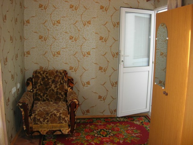 Номер на троих на третьем этаже с раскладным креслом для ребенка 
