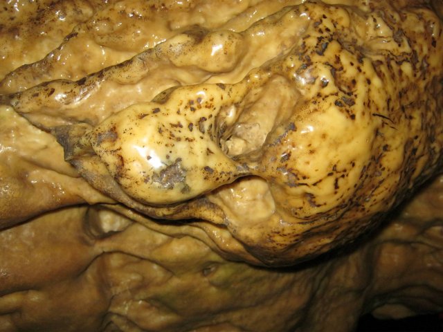 new-athos-cave8