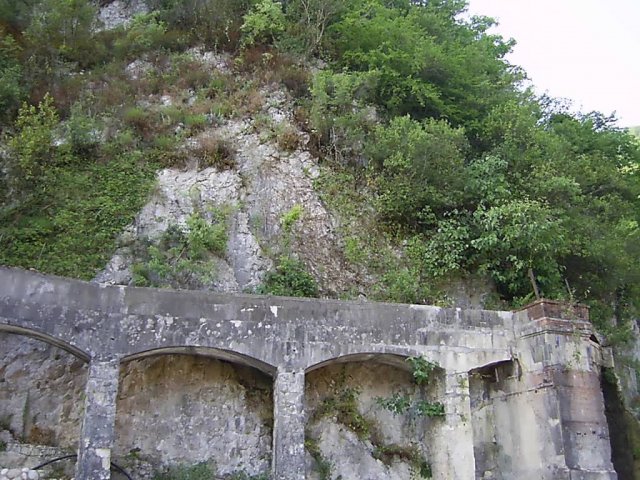 new-athos18